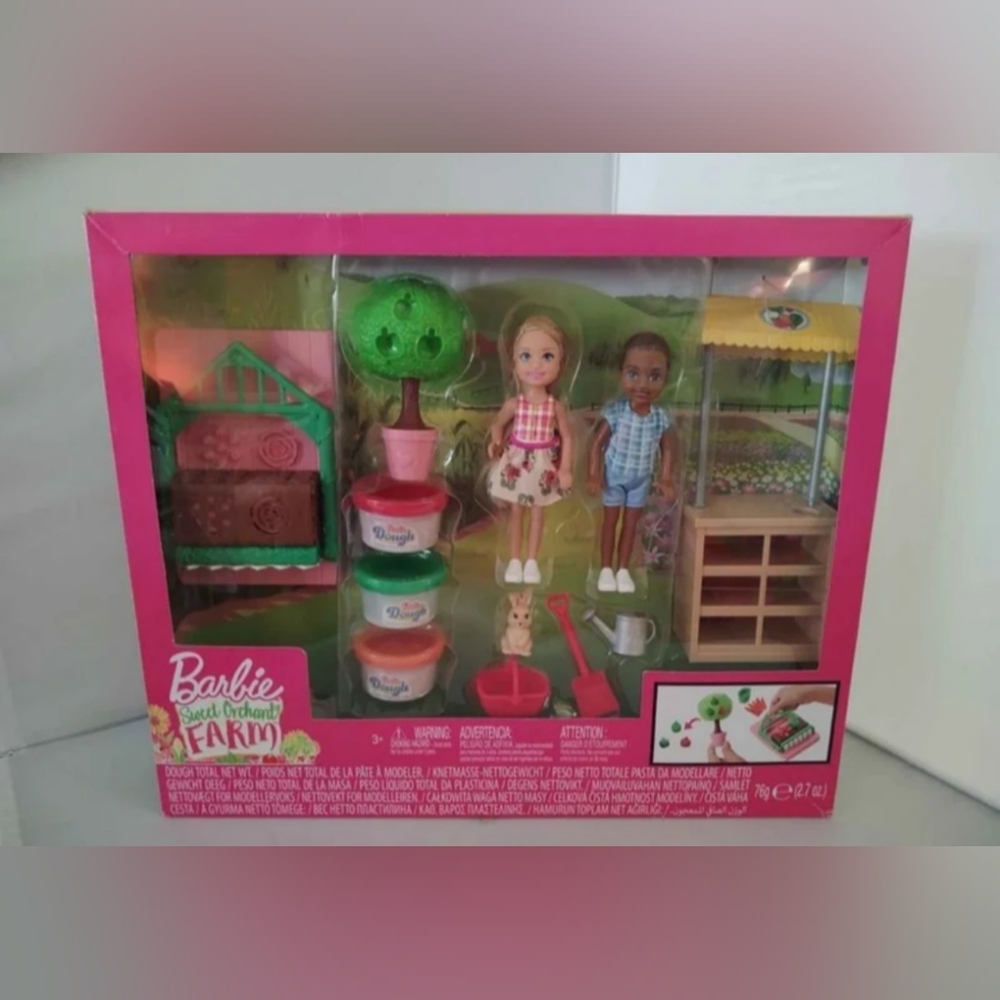 Barbie Sweet Orchard Farm Chelsea with Play-Doh Farm Stand NWT
